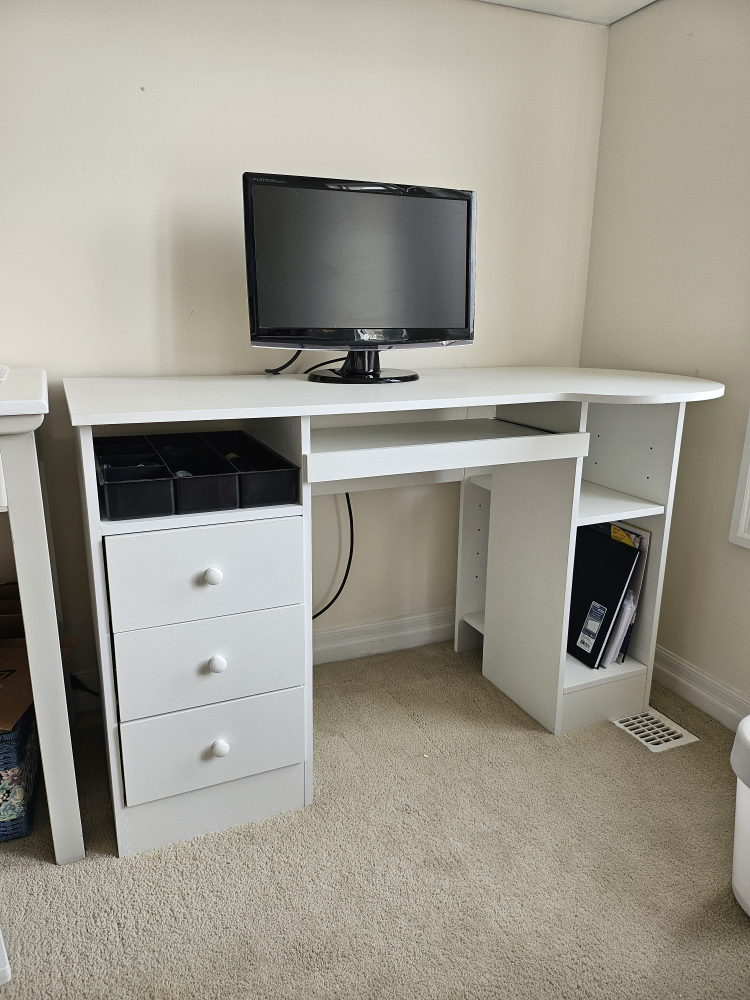 Computer Desk - can deliver for an extra fee