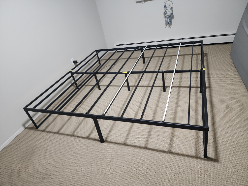 King Size Metal Bed Frame - photo 2