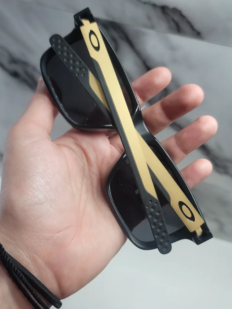 Oakley sunglasses different models image indicator(4)