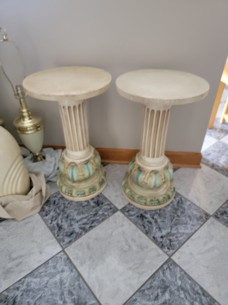 2 pedestal decorative columns Italian style