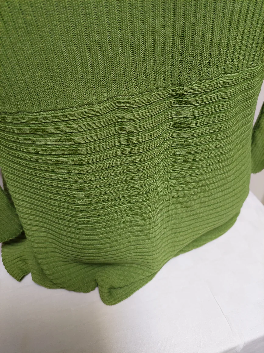 Women's Green Knit Cardigan image indicator(6)
