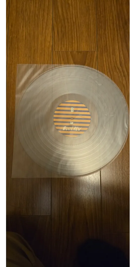 3x Autograph Alvvays - Blue Rev Record LP image indicator(6)