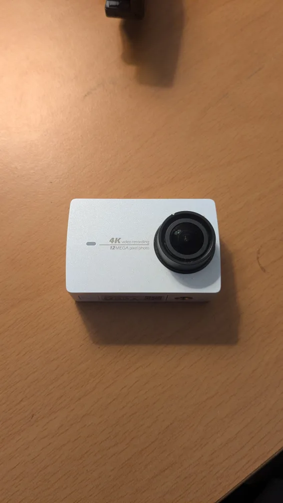 4K Action Camera with waterproof case. image indicator(2)