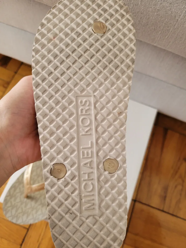 Michael Kors Gold Flip Flops 8 image indicator(2)