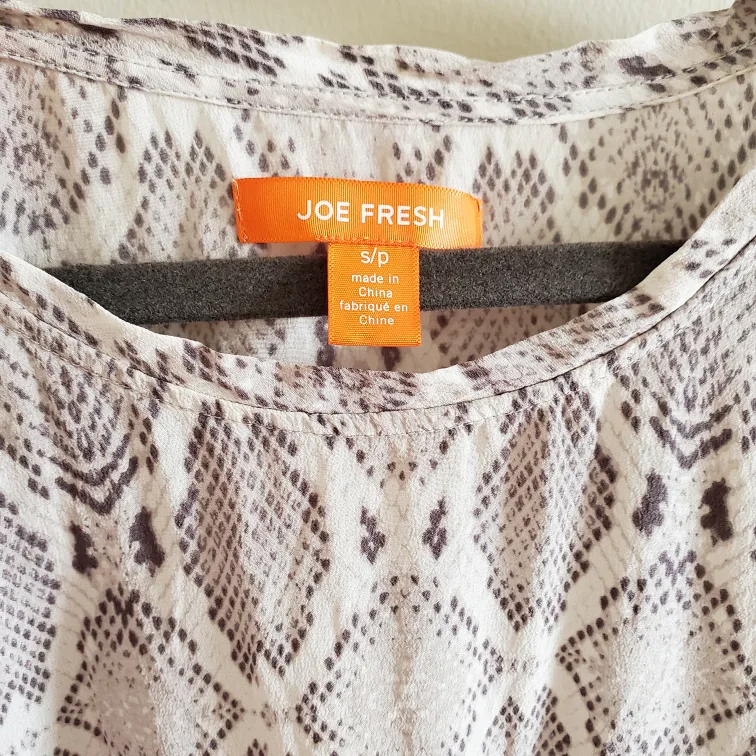 🧡 Joe Fresh Snakeskin Print Silk Blouse image indicator(2)