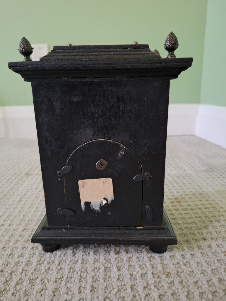 Antique-Style Mantel Clock - photo 3