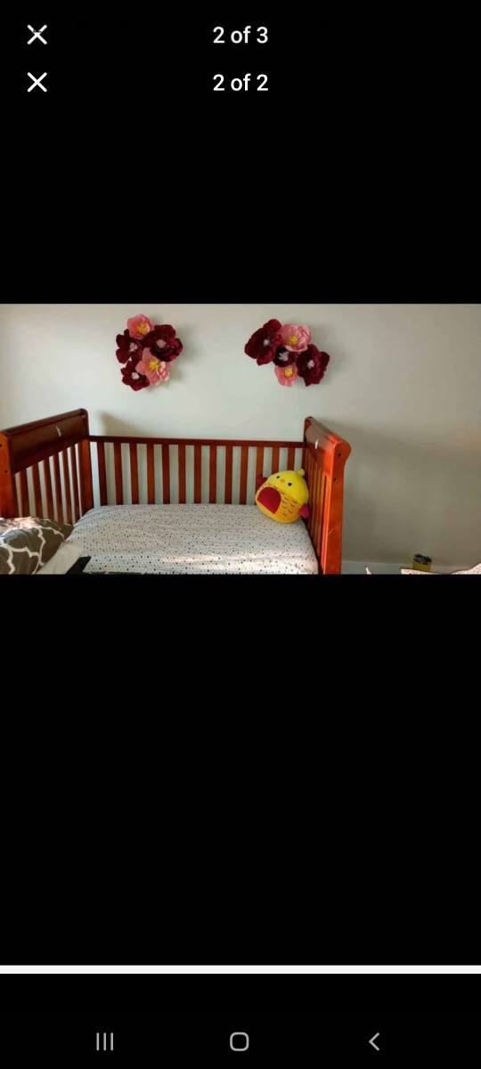 Graco Baby Crib and mattress and crib mobile