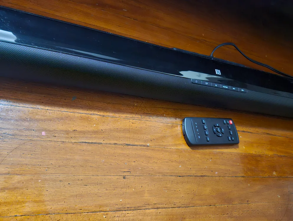 Fluid 2.0 Bluetooth Soundbar with Remote Like New image indicator(2)