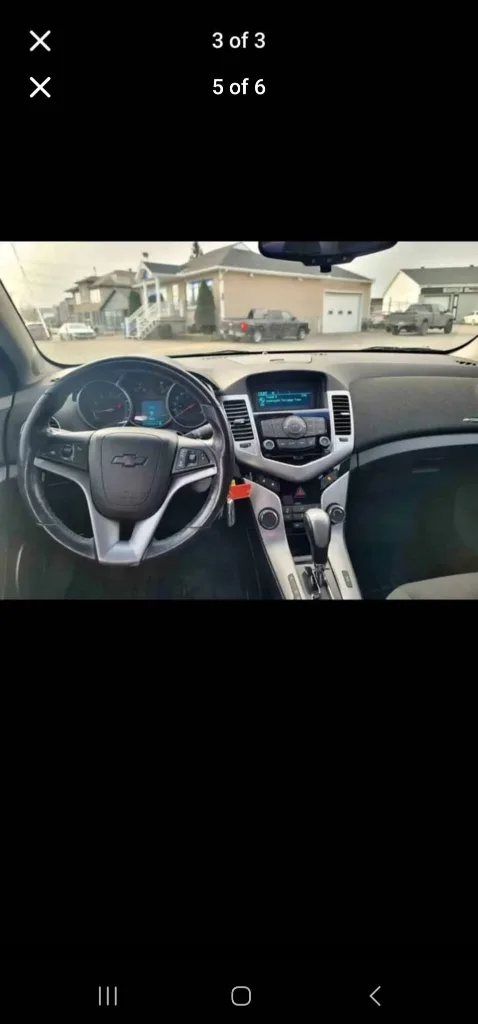 2012 Chevrolet Cruze - White Sedan image indicator(5)