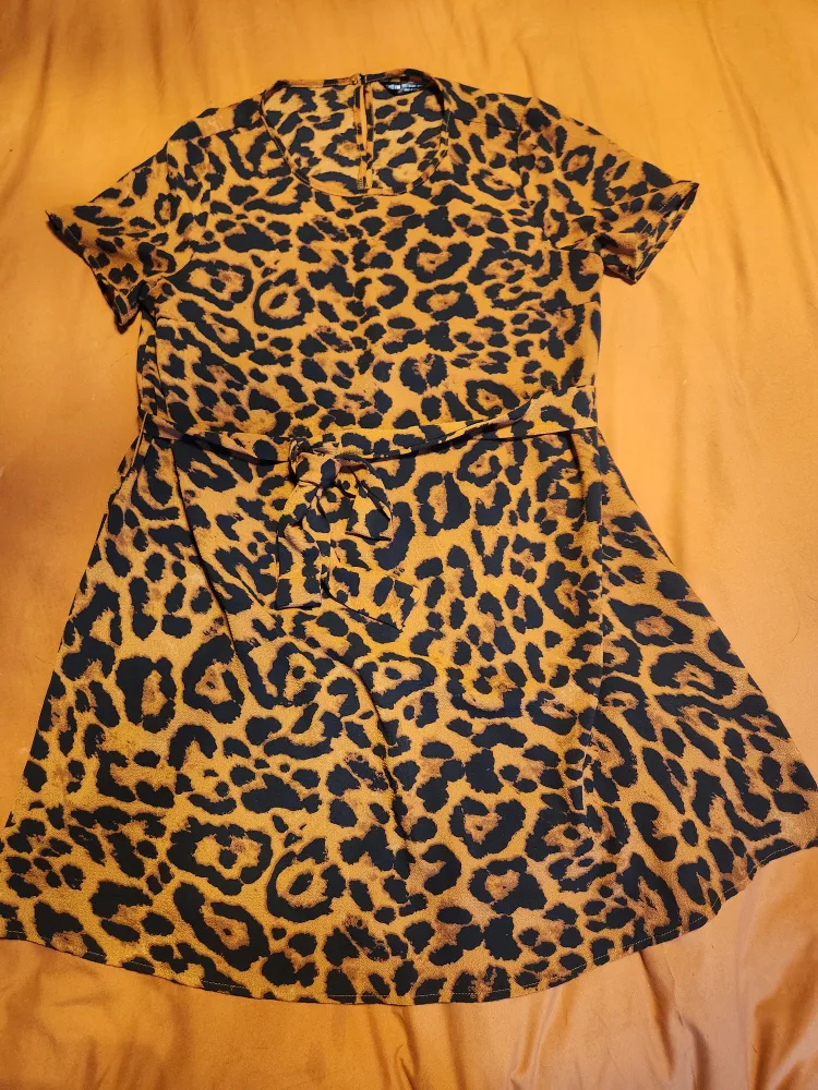 Women's Clothing Bundle: Jumpsuit, Sweater, and Dresses image indicator(3)