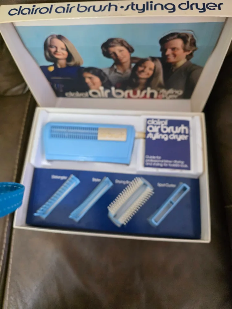 Vintage Clairol Airbrush Styling Dryer in Box image indicator(2)