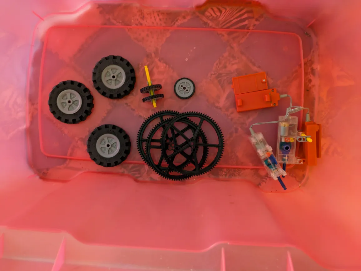 K'NEX Parts and Motors Lot image indicator(4)