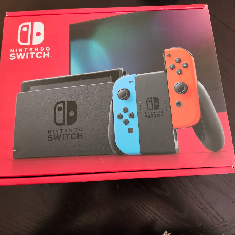 Nintendo Switch Console with 3 Games image indicator(3)