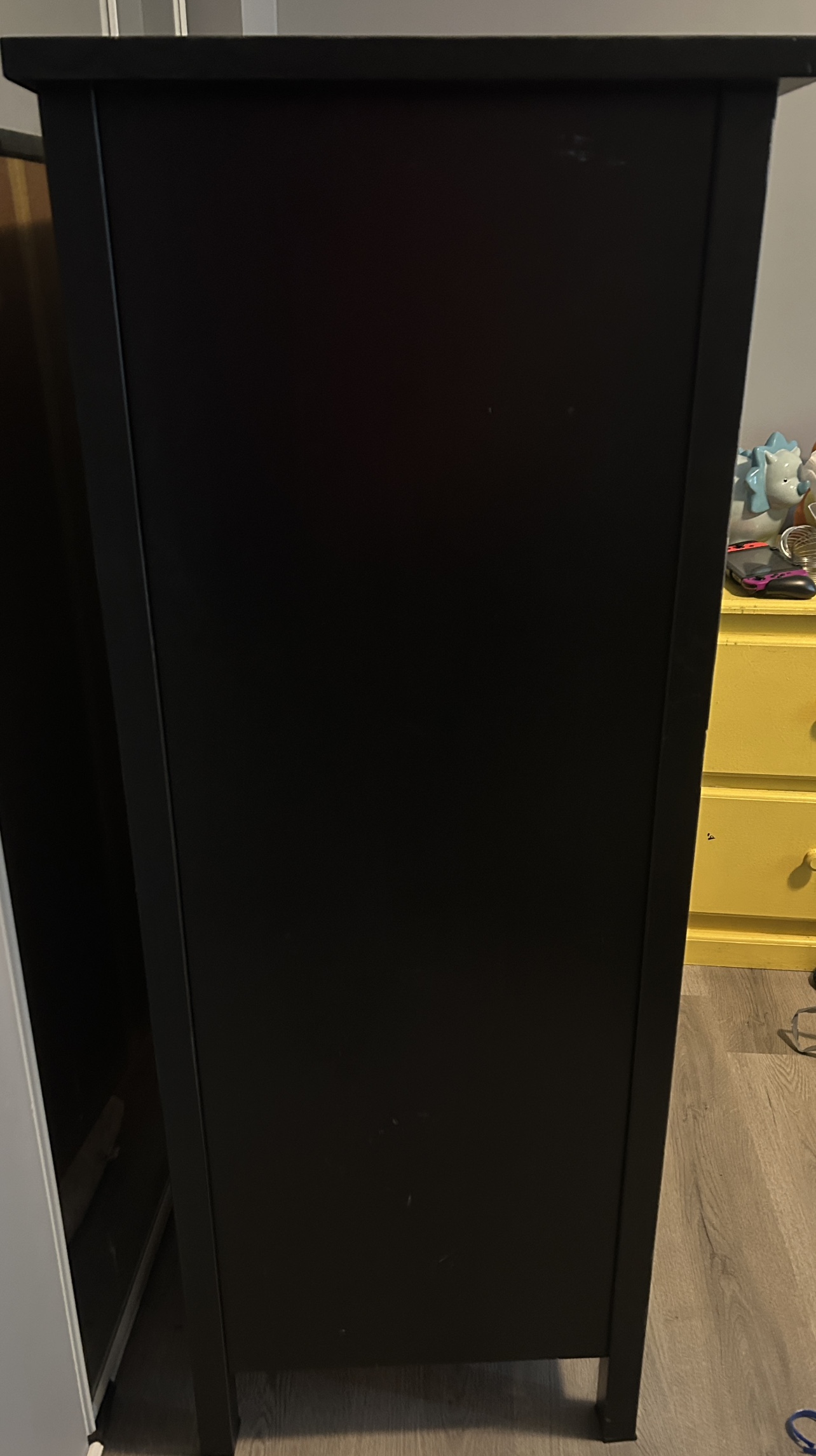6 drawer dressers x2 $50 each, OBO for both - photo 3
