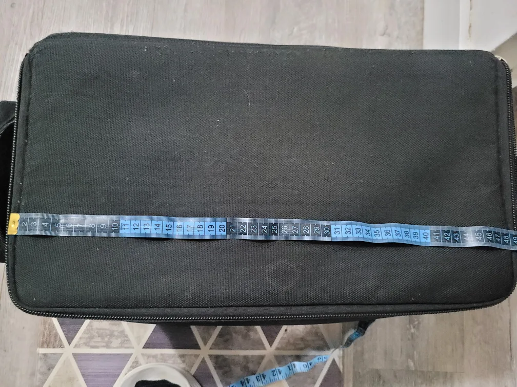Extra Padded & Wide Electronics Carrying Case image indicator(2)