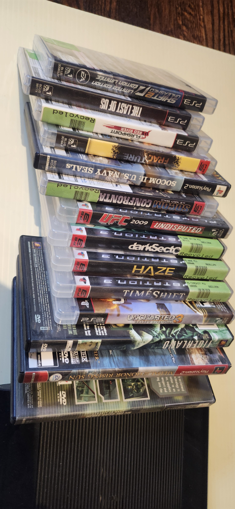 Sony PlayStation 3 Console Bundle with Games and Controllers - photo 3