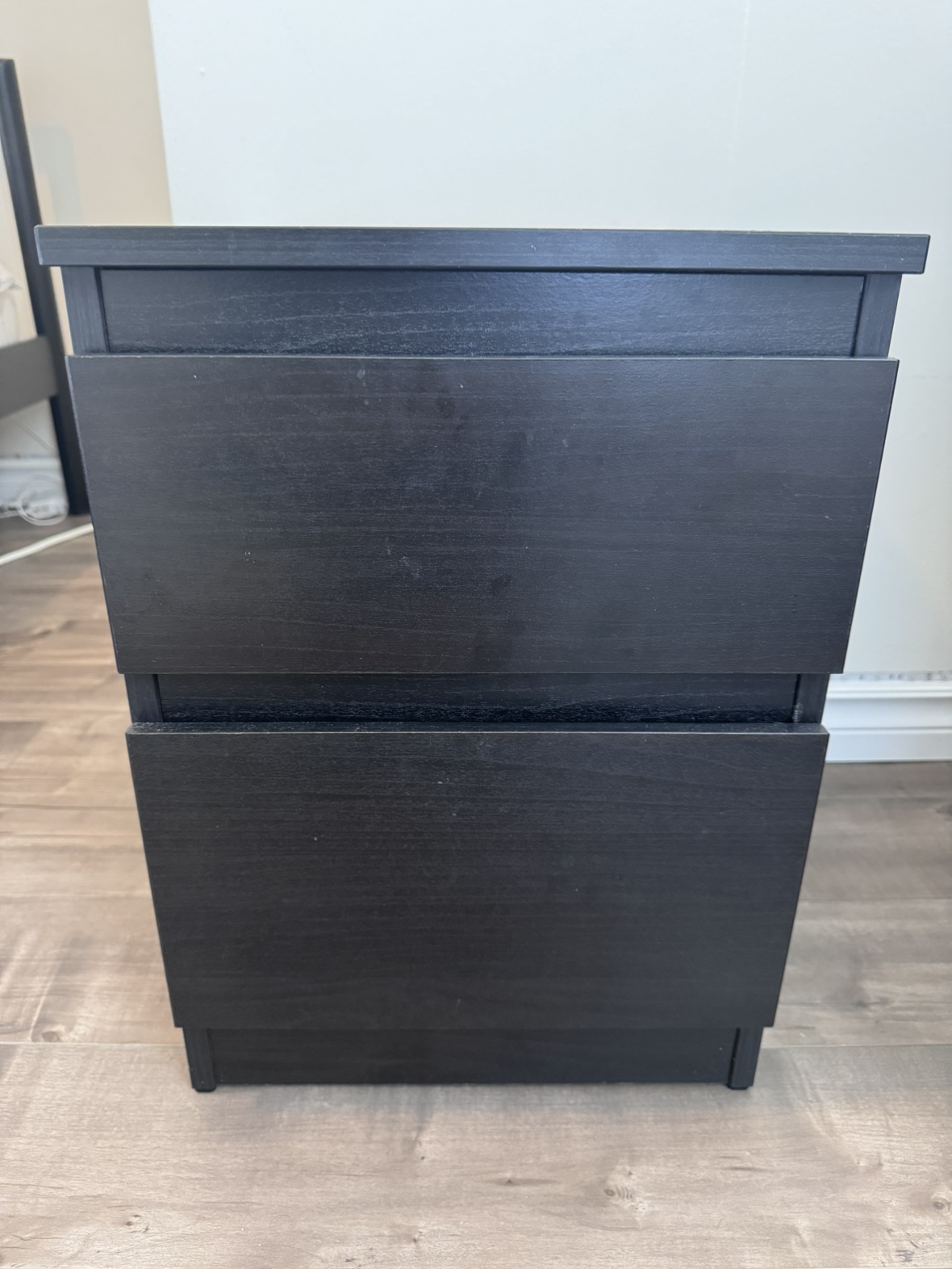 Nightstand / Side Table