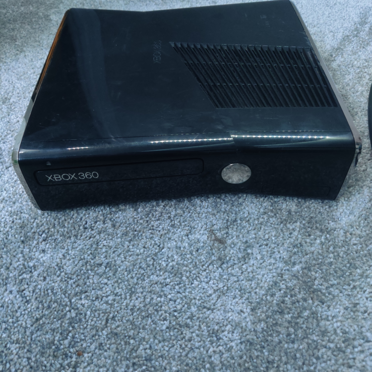 Xbox 360 Console with Kinect and 13 Games