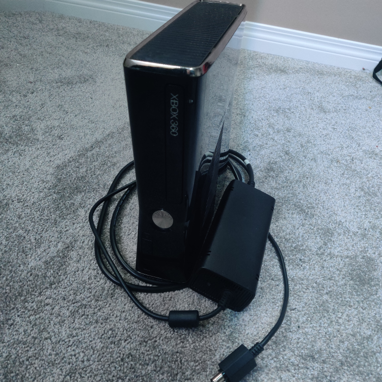 Xbox 360 Console with Kinect and 13 Games - photo 2
