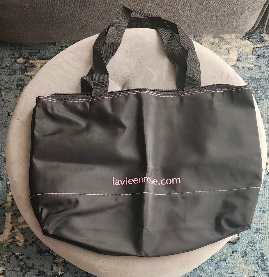 La Vie En Rose Shoulder Bag image indicator(8)