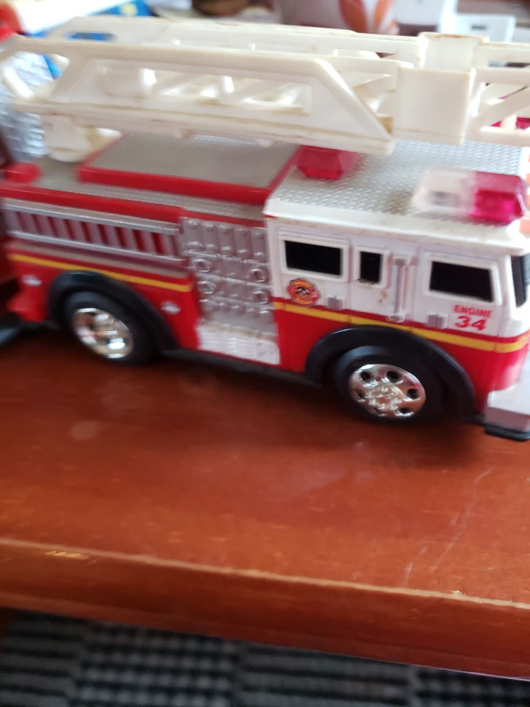 Tonka S.O.S. Station Playset with Vehicles - photo 3