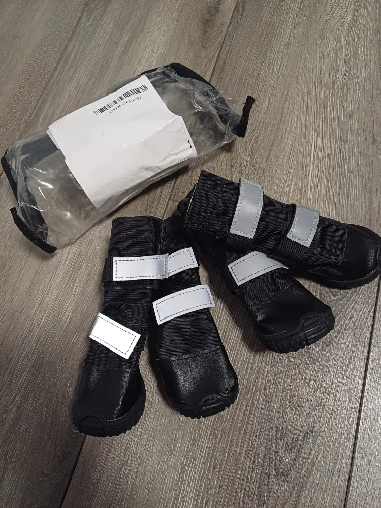 Set of Four Dog Boots - Black with Reflective Straps image indicator(2)