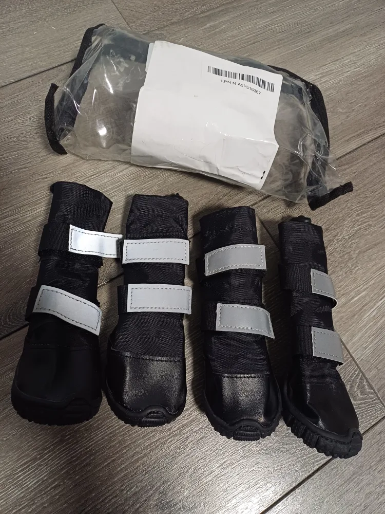Set of Four Dog Boots - Black with Reflective Straps image indicator(5)