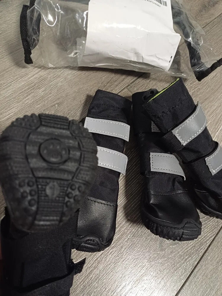 Set of Four Dog Boots - Black with Reflective Straps image indicator(10)