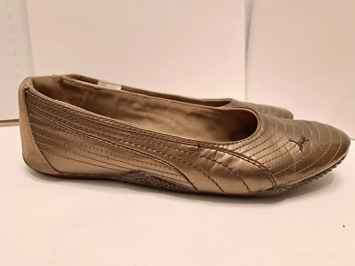 🐆 Puma 🐆 Women's Slip-On image indicator(4)