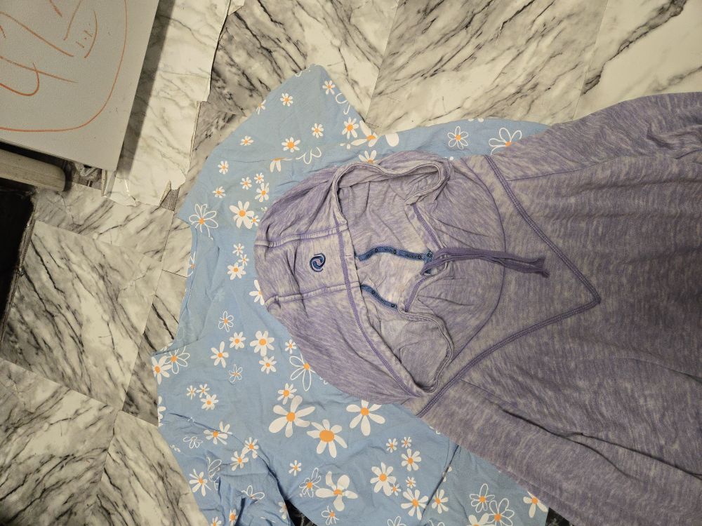 Women's Clothing Bundle: Tops & Bottoms - photo 5