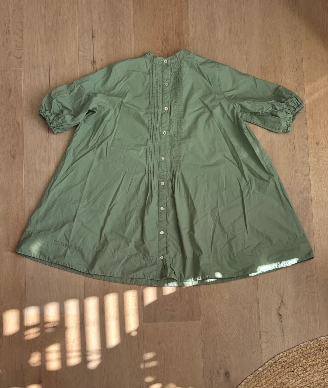 rosebanks pleated green 2 ways dress image indicator(7)