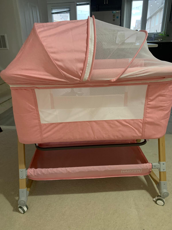 Harpa Baby Bassinet with Canopy & Changing Station
