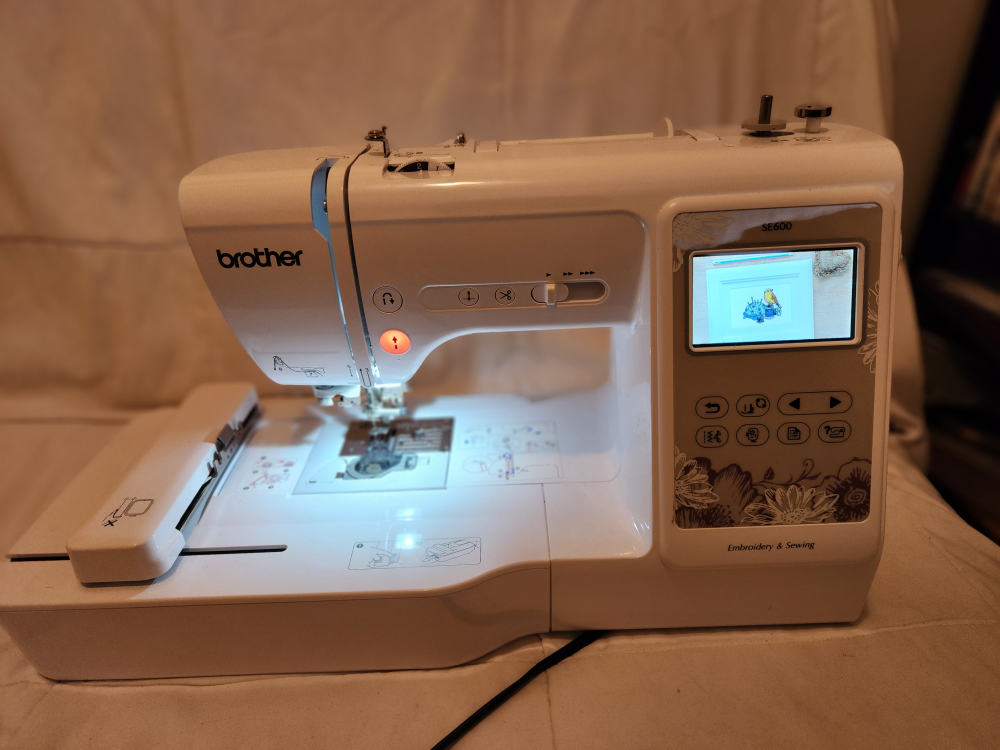 Brother SE600 Computerized Embroidery & Sewing Machine - photo 3