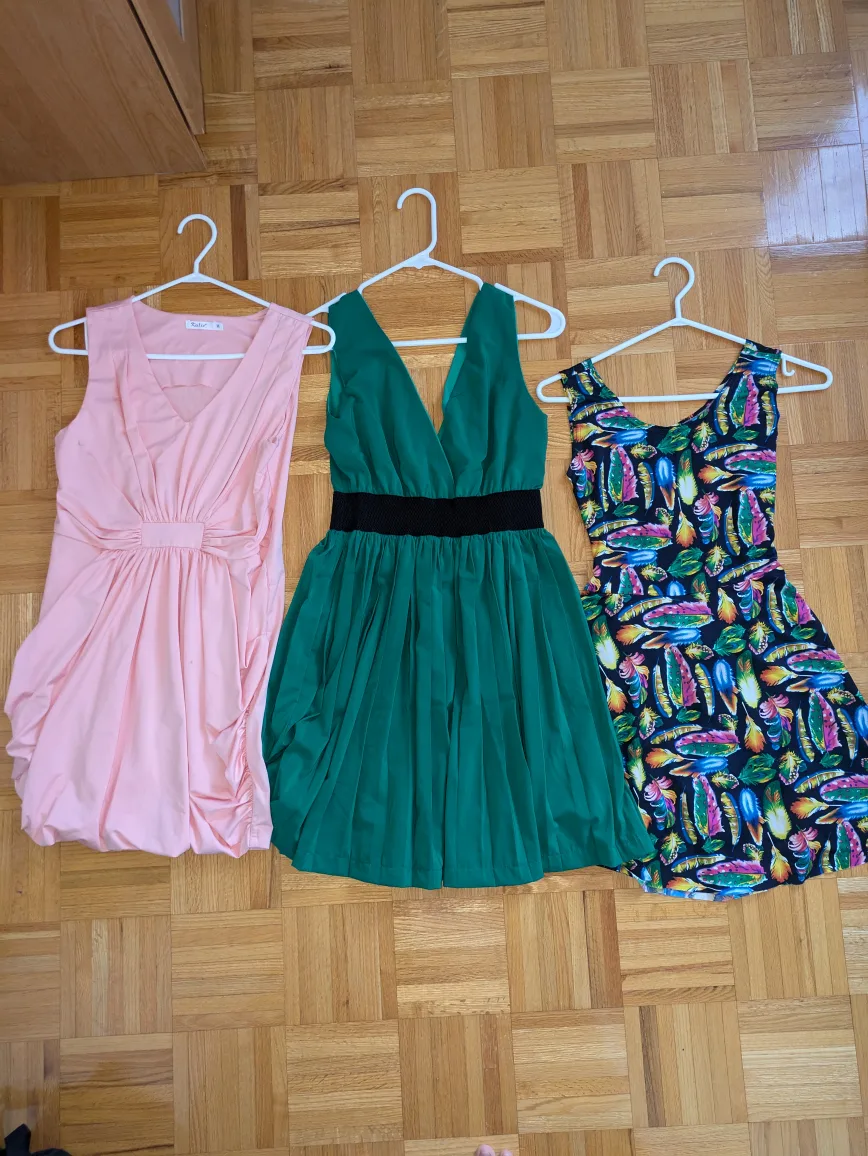 10 dresses and rompers bundle (small) image indicator(2)