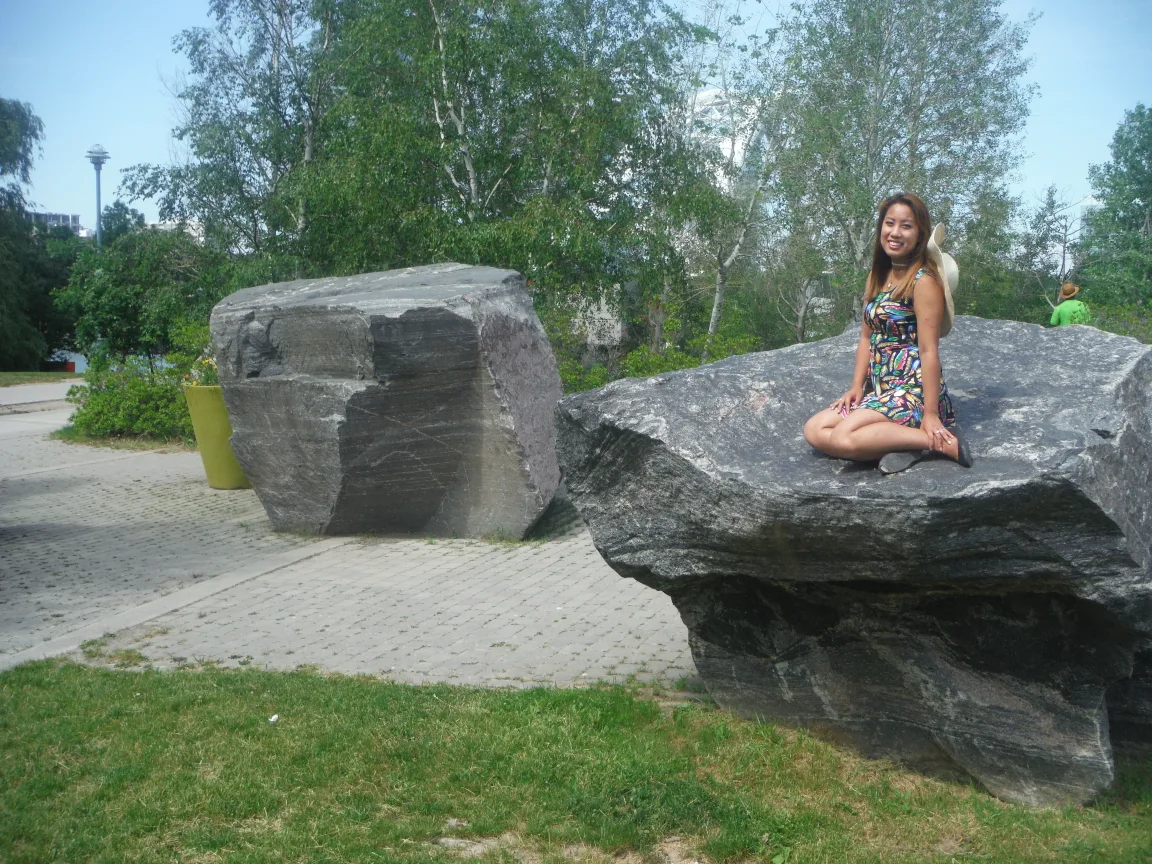 10 dresses and rompers bundle (small) image indicator(3)