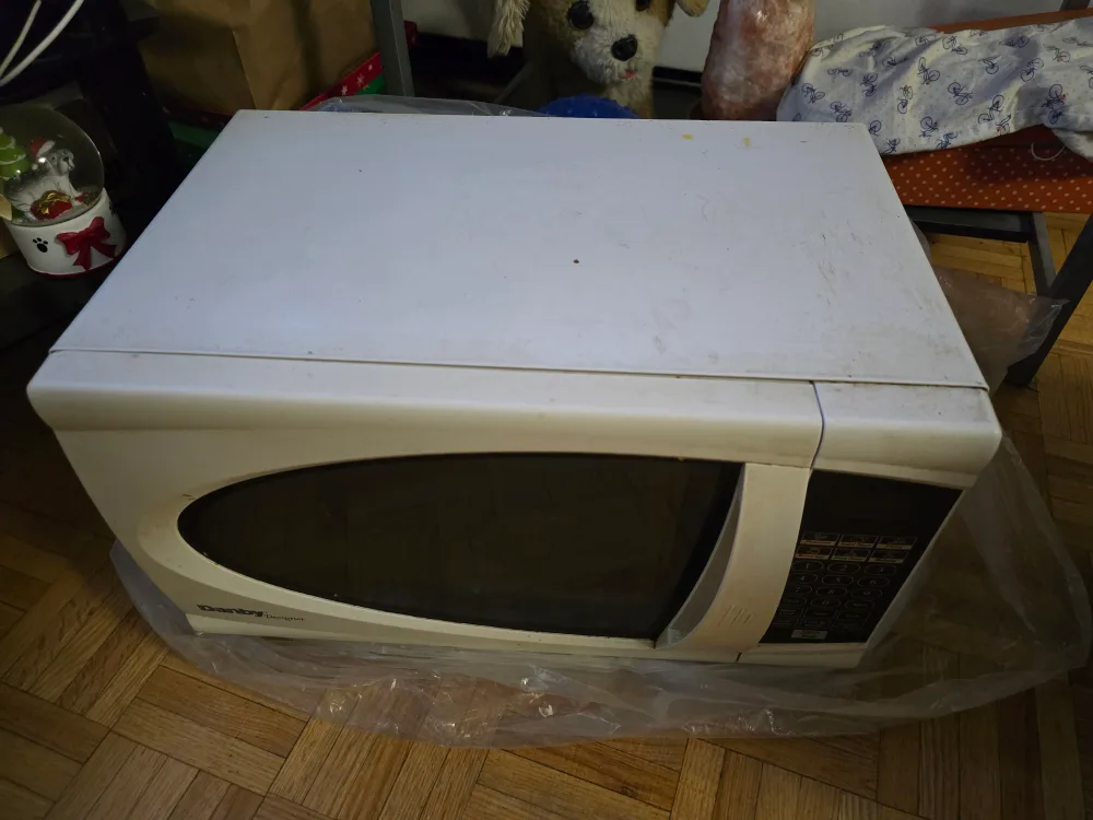 Danby Designer Microwave - Used image indicator(3)