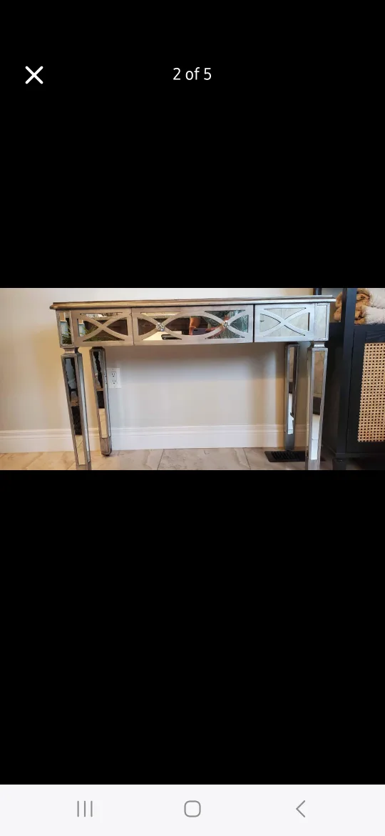 Mirrored Vanity Table with Drawers image indicator(2)