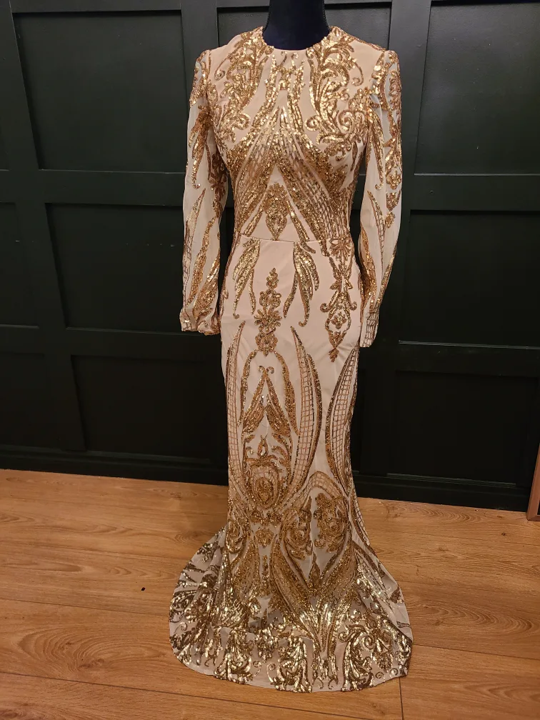 Stunning Gold Sequin & Satin Formal Gown - Size 6 image indicator(7)