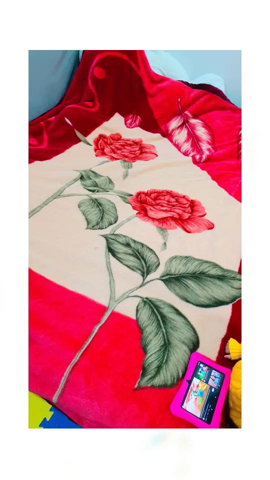 Floral Fleece Blanket - Red Roses image indicator(4)