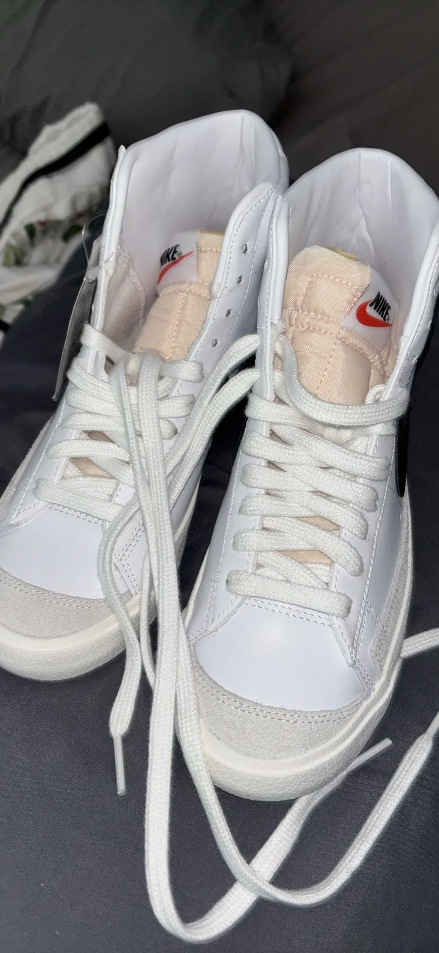 Nike shoes image indicator(3)