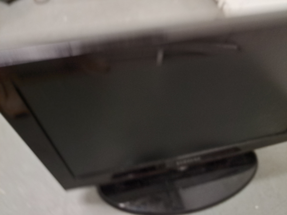 Samsung LCD TV - photo 3