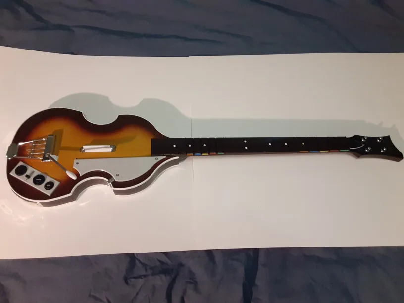 Xbox 360 Rockband Guitar | Paul McCartney Hofner | Rare image indicator(3)