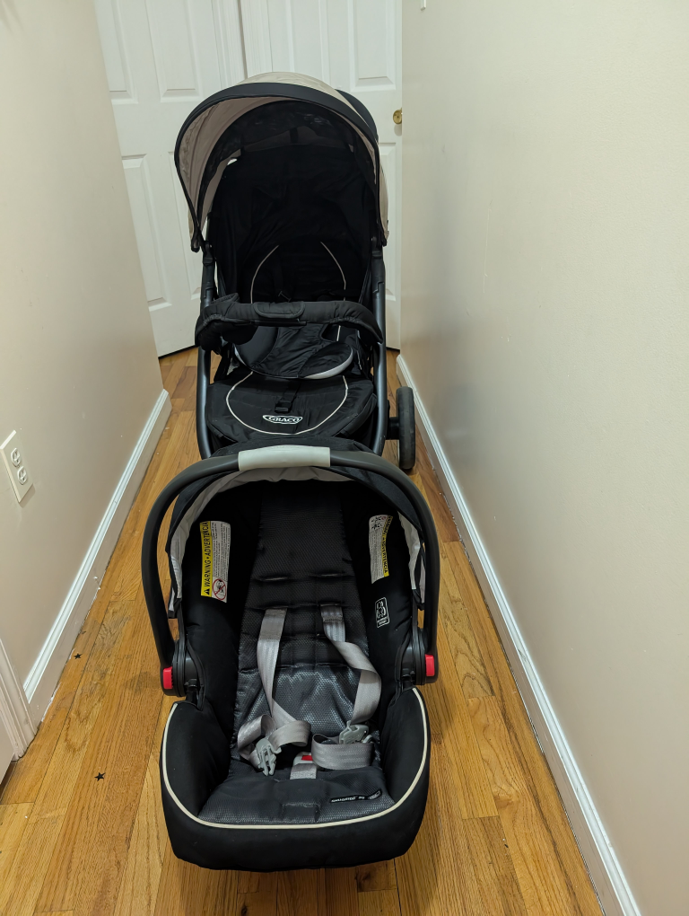 Graco SnugRide Infant Car Seat and Stroller - photo 3