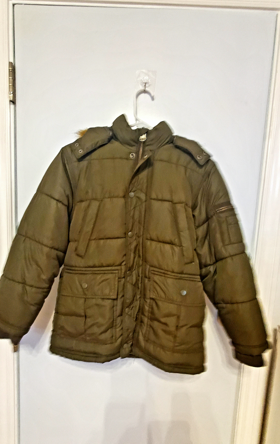 💚 Olive Green Puffer Jacket with Faux Fur Hood - photo 2