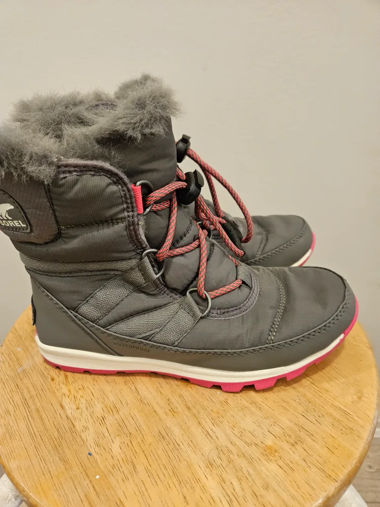 Sorel girls Youth Size3, Whitney Short Lace Snow Boot image indicator(4)