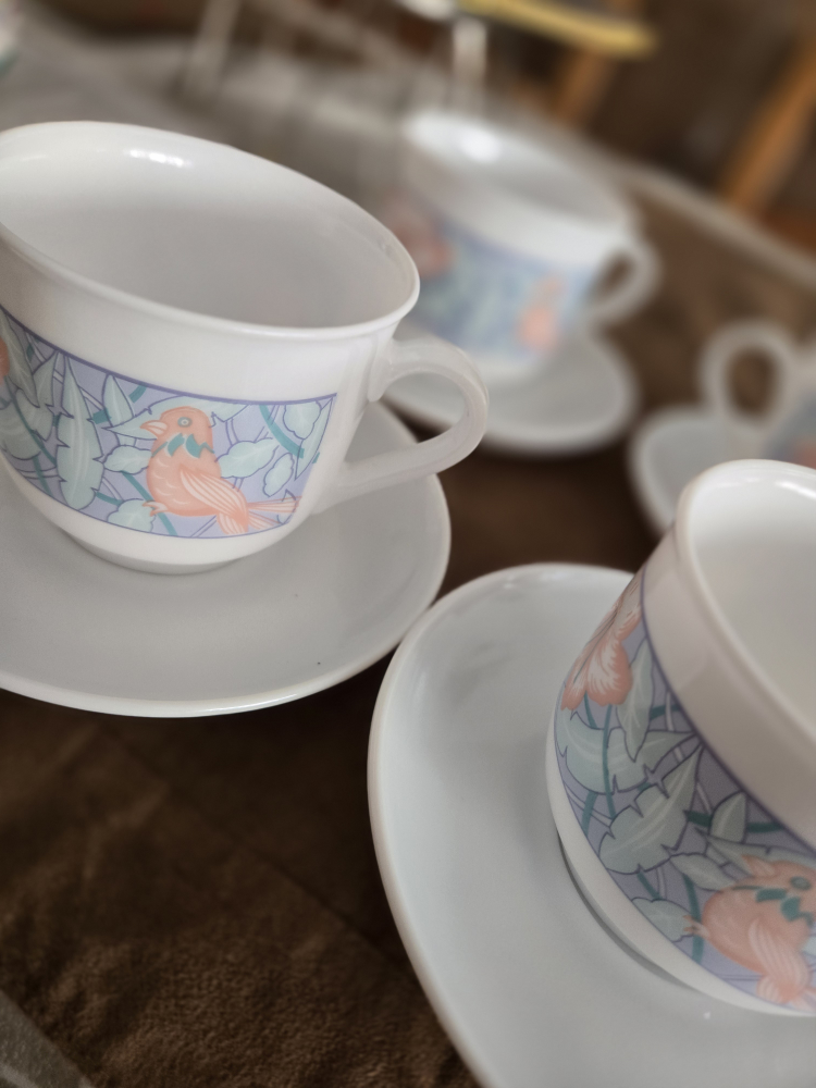 Vintage Tea Cups, Wine Glasses & Tall Glasses - photo 3