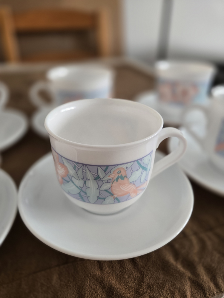 Vintage Tea Cups, Wine Glasses & Tall Glasses - photo 4