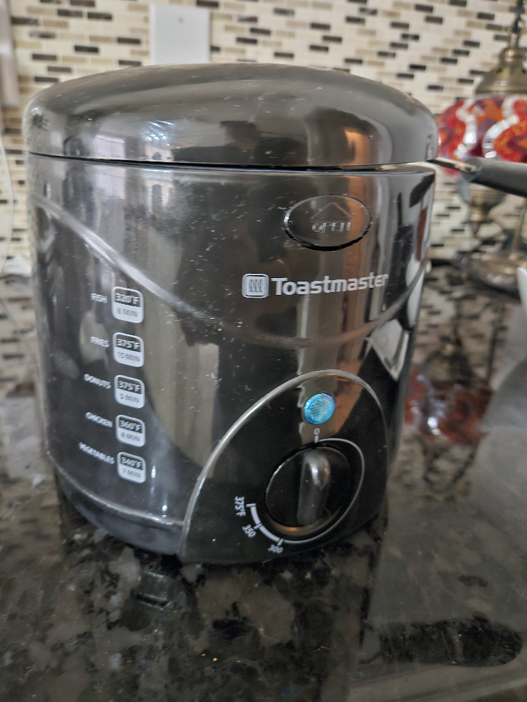 Toastmaster Deep Fryer - photo 2