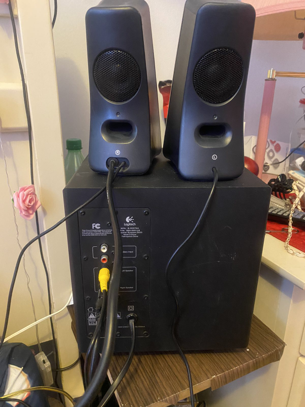 Logitech 2.1 Speaker System - photo 2