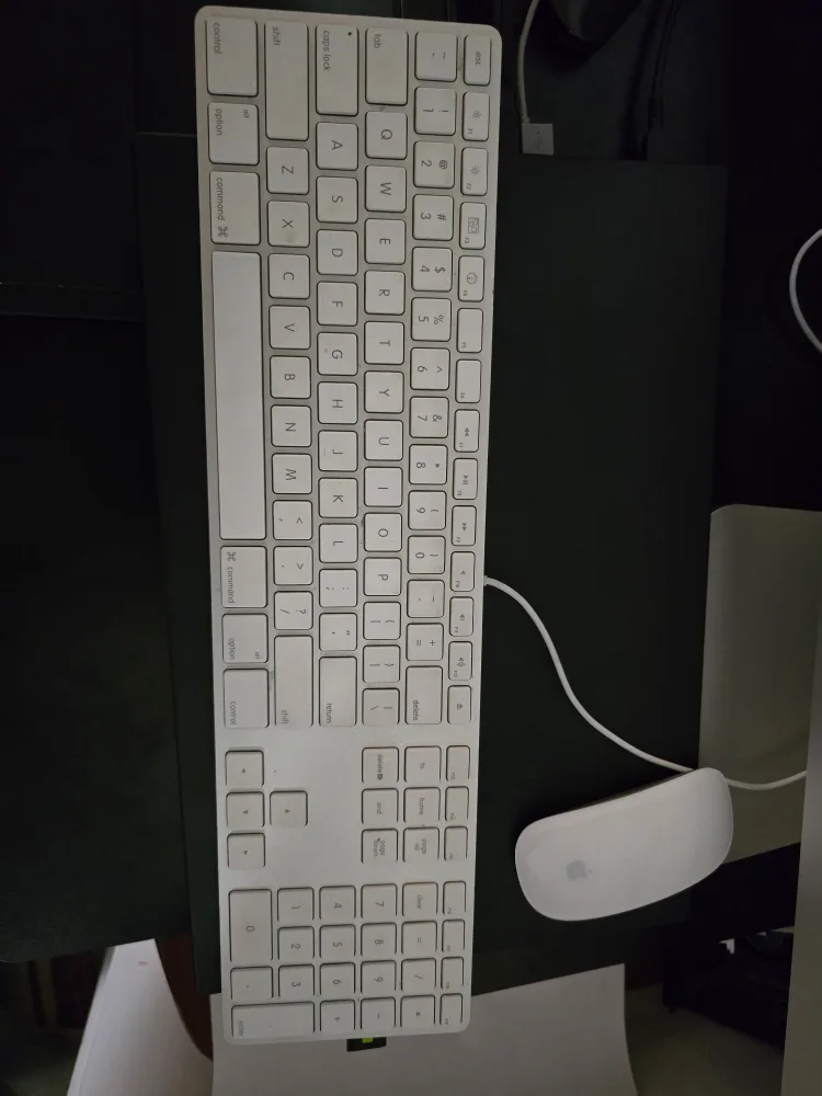 Apple Wireless Keyboard and Mouse Set + iMac image indicator(2)